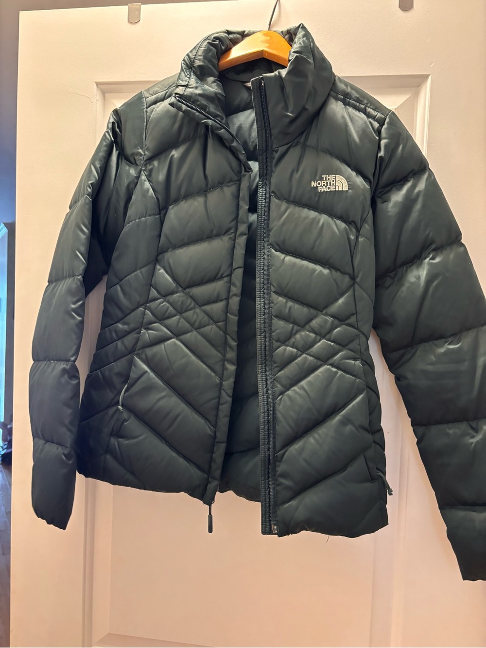 The North Face Women's Quilted Puffer Jacket - Forest Green